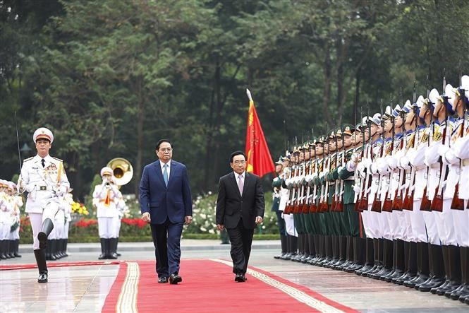   Củng cố và tăng cường quan hệ vĩ đại, đoàn kết đặc biệt Việt Nam - Lào