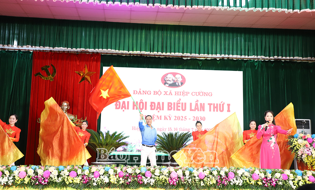 Chương trình văn nghệ chào mừng Đại hội.