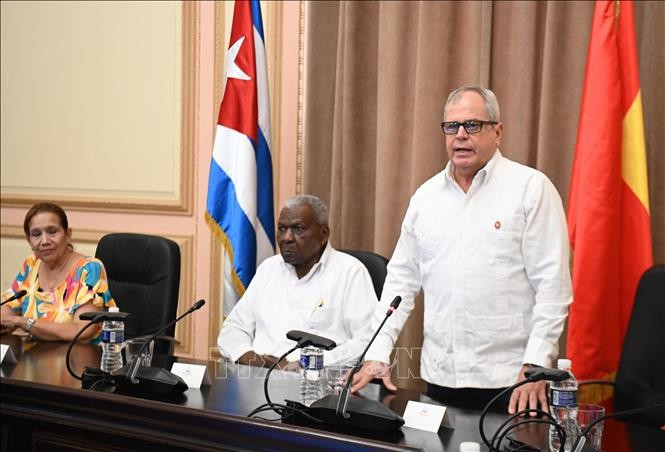 Tổng thư ký Quốc hội Chính quyền Nhân dân Cuba Homero Acosta Álvarez đánh giá cao sự hỗ trợ của Quốc hội Việt Nam. (Ảnh: Việt Hùng/TTXVN)