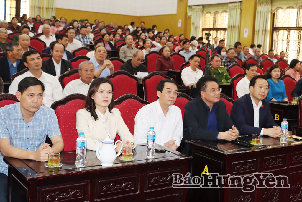 Hội nghị tiếp xúc giữa cử tri với những người ứng cử đại biểu Quốc hội khóa XVI, đơn vị bầu cử số 4