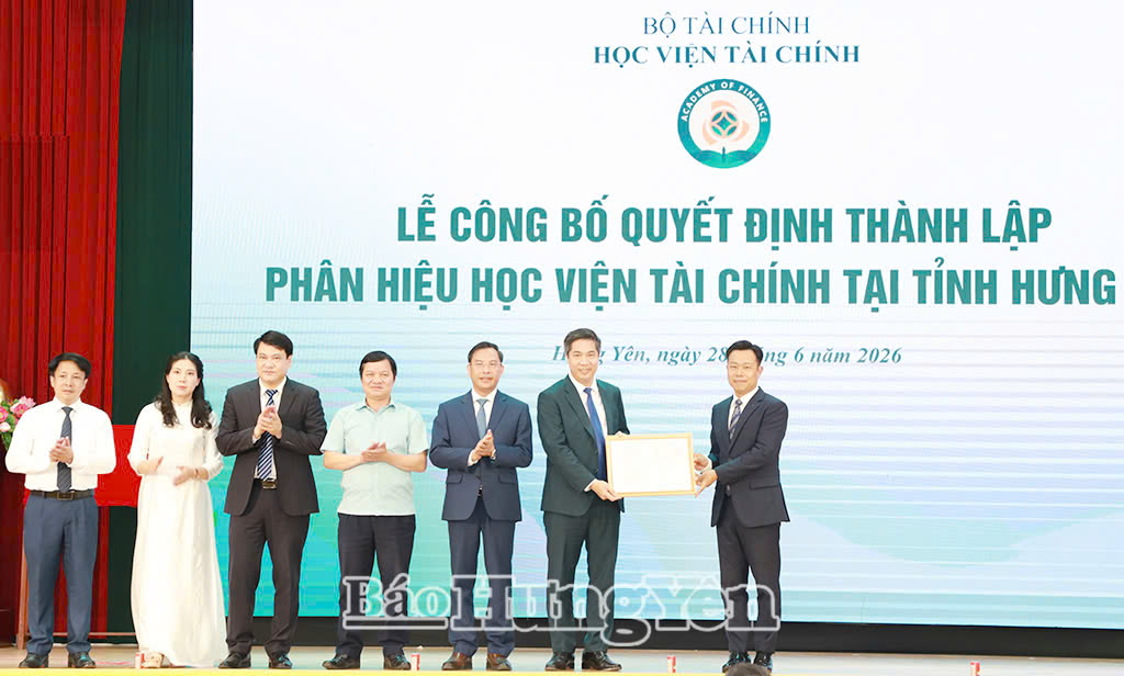 Công bố quyết định thành lập Phân hiệu Học viện Tài chính tại tỉnh Hưng Yên