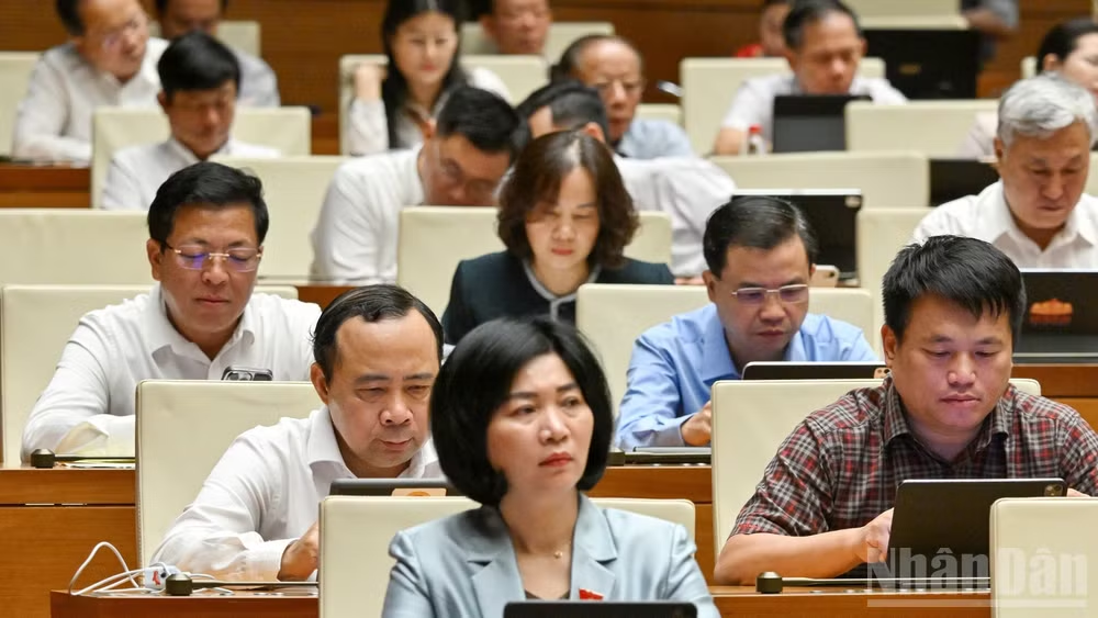 Quốc hội thảo luận về định hướng chính sách sửa đổi Luật Đất đai và Luật Nhà ở
