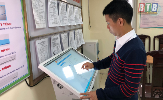 Thanh toán không dùng tiền mặt trong chi trả, thu nộp BHXH