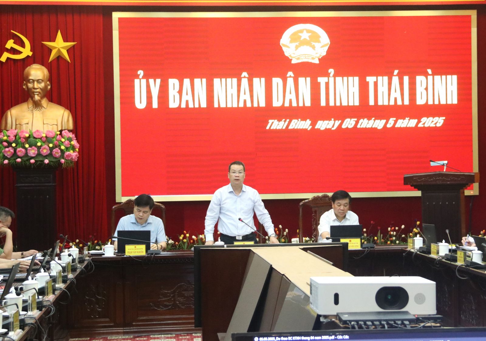 Quyết liệt triển khai các giải pháp phát triển kinh tế - xã hội