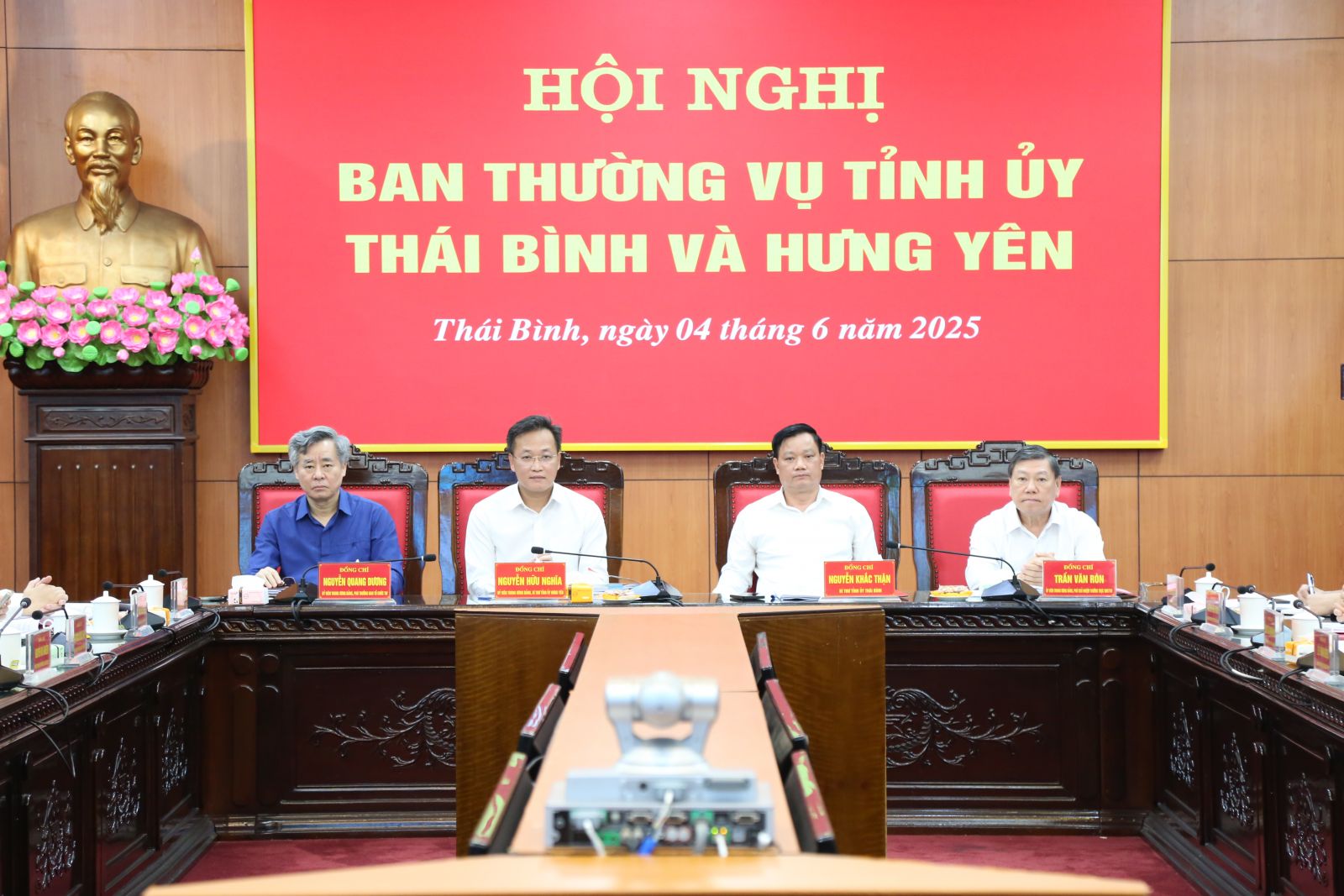 Hội nghị Ban Thường vụ Tỉnh ủy Thái Bình và Ban Thường vụ Tỉnh ủy Hưng Yên