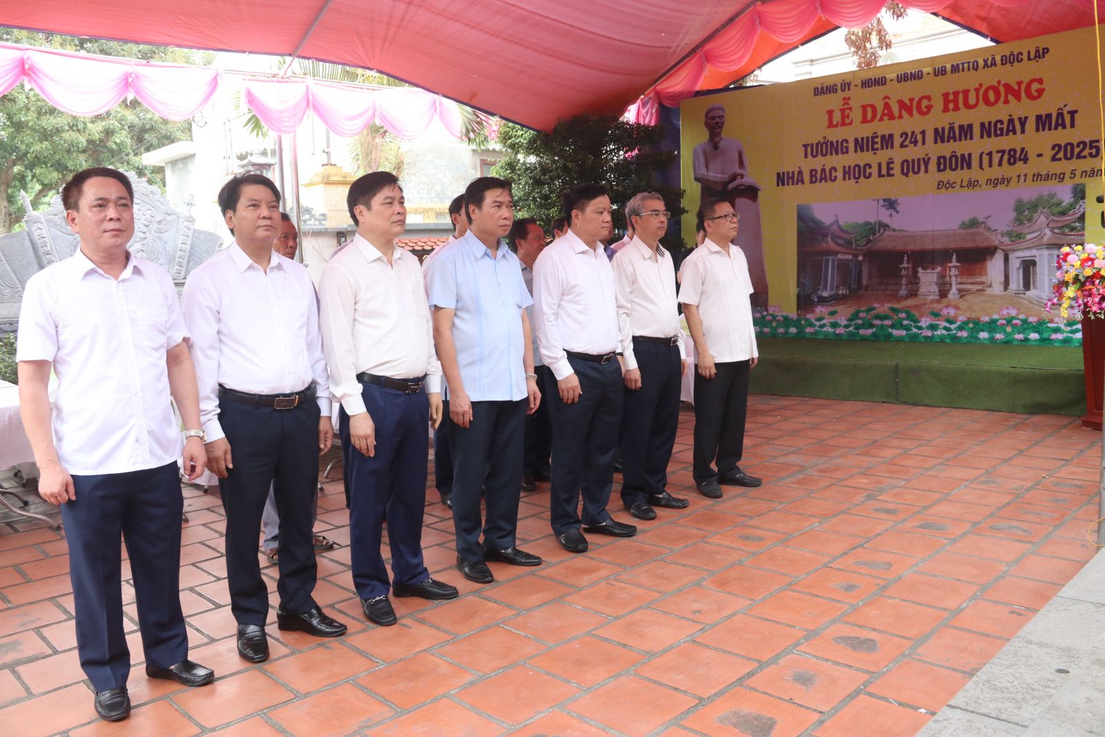Dâng hương tưởng niệm 241 năm ngày mất Nhà bác học Lê Quý Đôn