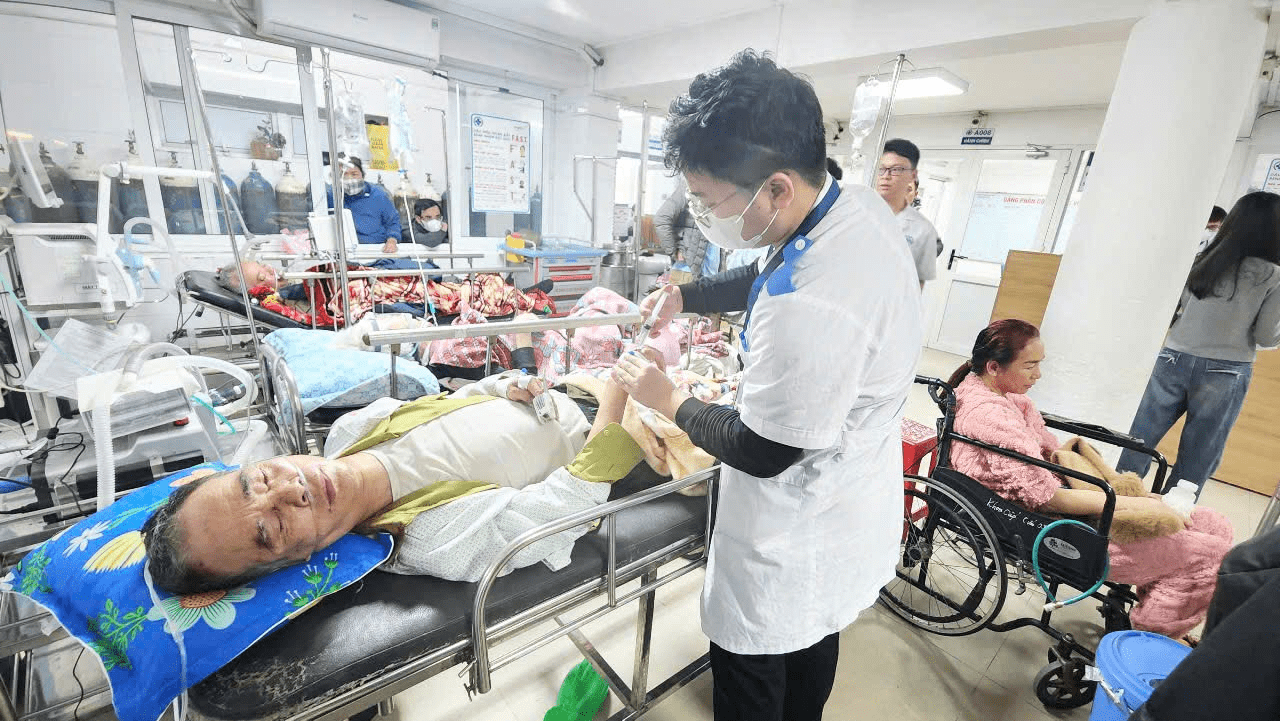 Cứu sống bệnh nhân ngừng tuần hoàn hô hấp gần 30 phút