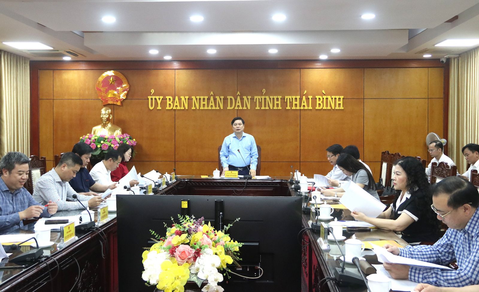 Nghe và cho ý kiến về dự thảo quy định dạy thêm, học thêm trên địa bàn tỉnh