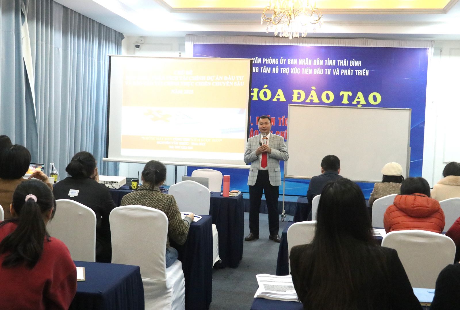 Gần 100 học viên tham gia khóa đào tạo nghiệp vụ về xúc tiến đầu tư
