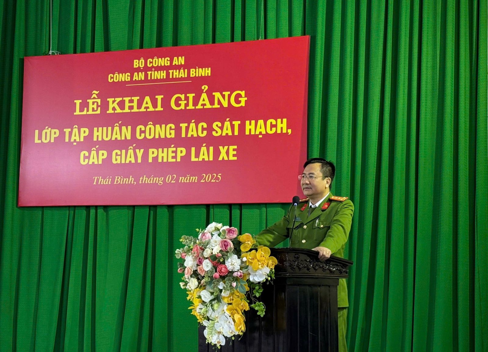 Tập huấn công tác sát hạch, cấp giấy phép lái xe cho cán bộ, chiến sĩ lực lượng cảnh sát giao thông