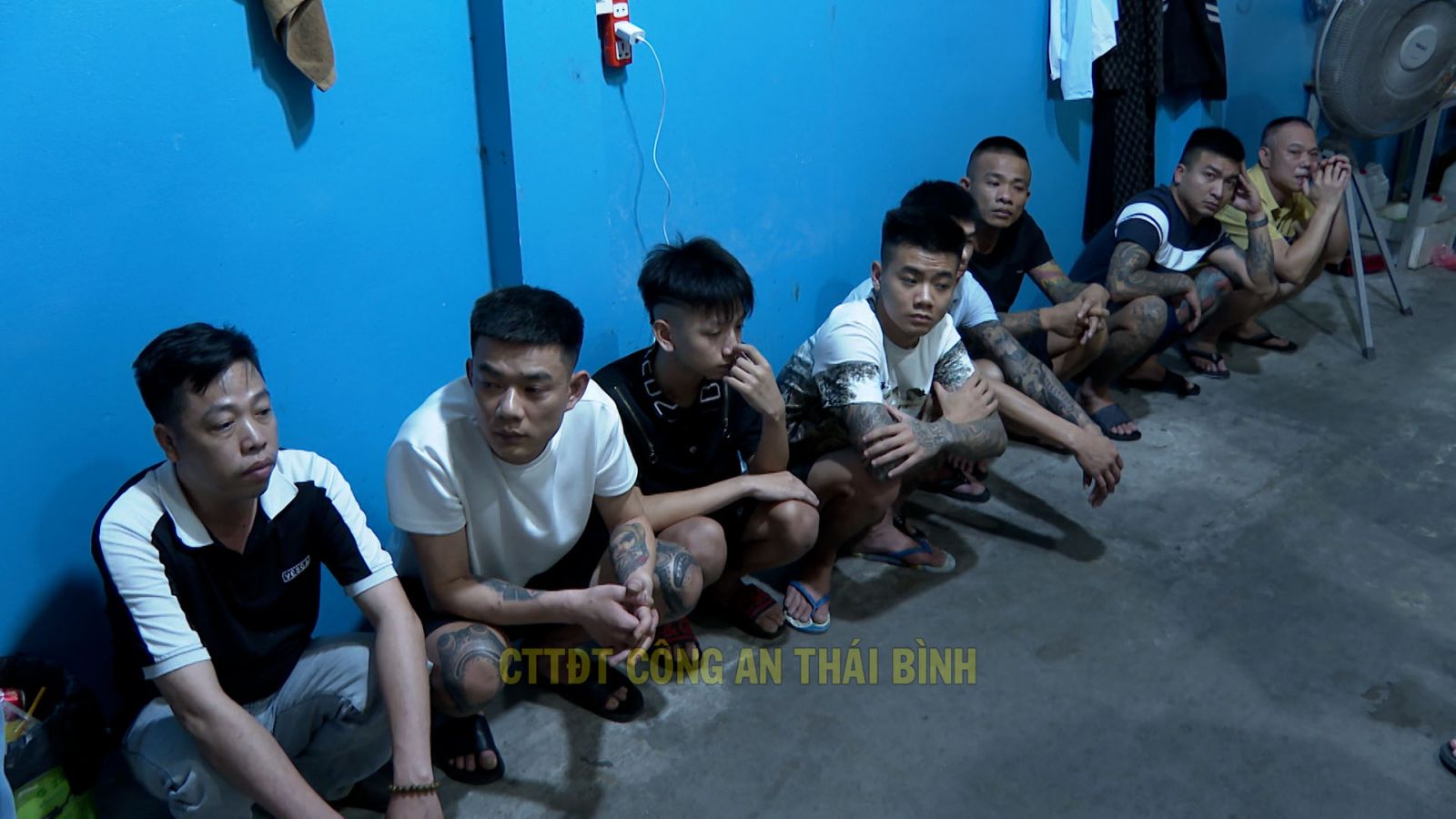 Thông tin ban đầu kết quả triệt phá đường dây mua bán người, bắt giữ người trái pháp luật để ép làm nhân viên phục vụ tại các quán Karaoke trên địa bàn tỉnh Thái Bình