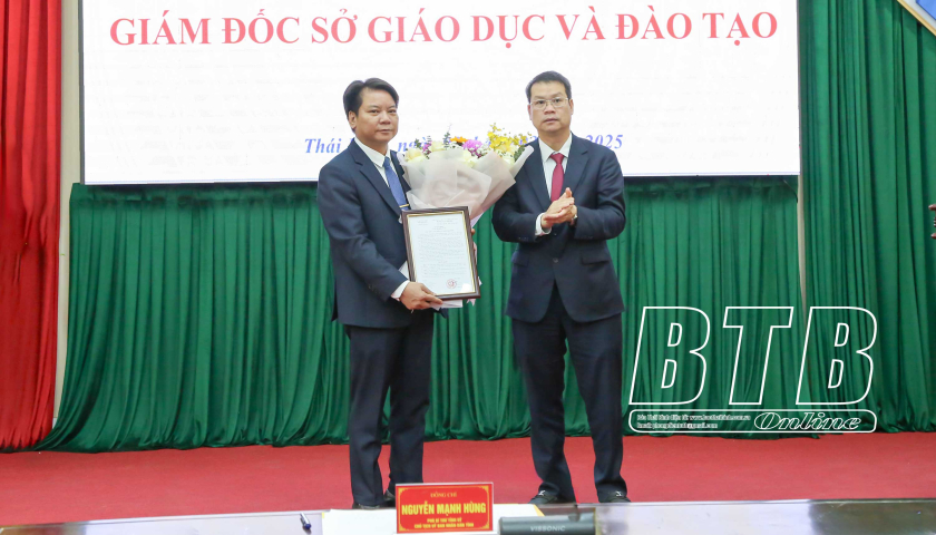 Công bố quyết định bổ nhiệm chức vụ Giám đốc Sở Giáo dục và Đào tạo
