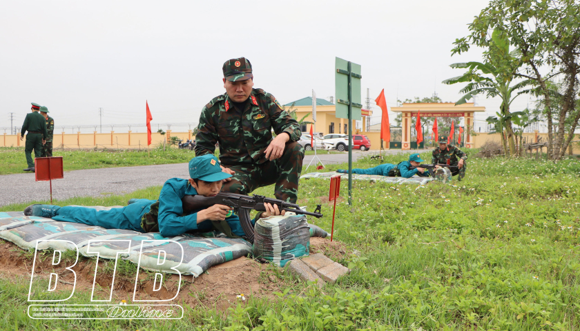 Kiến Xương: “Sao vuông” sôi nổi mùa huấn luyện
