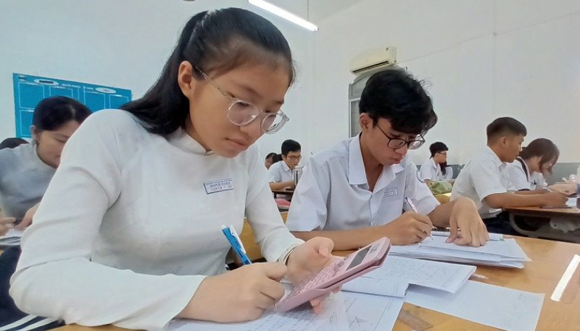 Đề thi tốt nghiệp THPT có thể sẽ được in trên khổ giấy A3