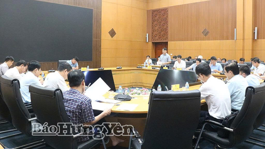 UBND tỉnh họp nghe báo cáo tình hình quản lý, sử dụng, khai thác các cơ sở nhà, đất dôi dư